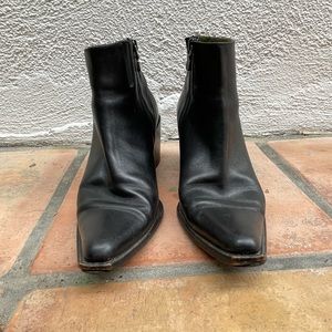 Vintage Donald J Pliner Pointed Toe Leather Boot